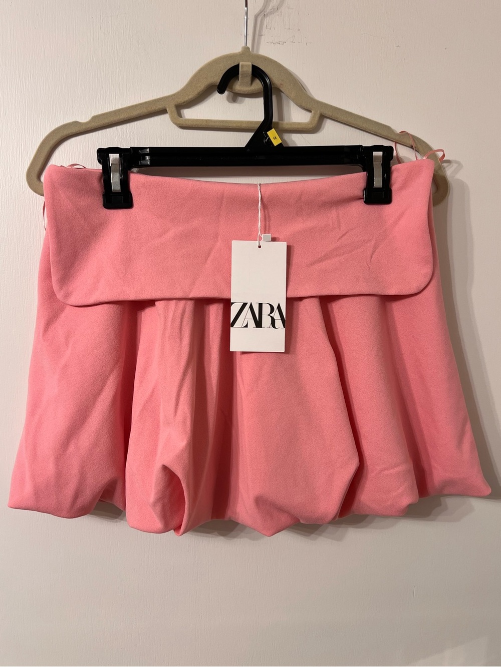 ZARA NWT PINK BUBBLE MINI SKIRT ✨